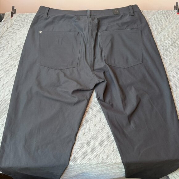 Vuori Meta Pants Black Chino Performance Golf 5 Pocket Size 33 Running Travel - Picture 4 of 7